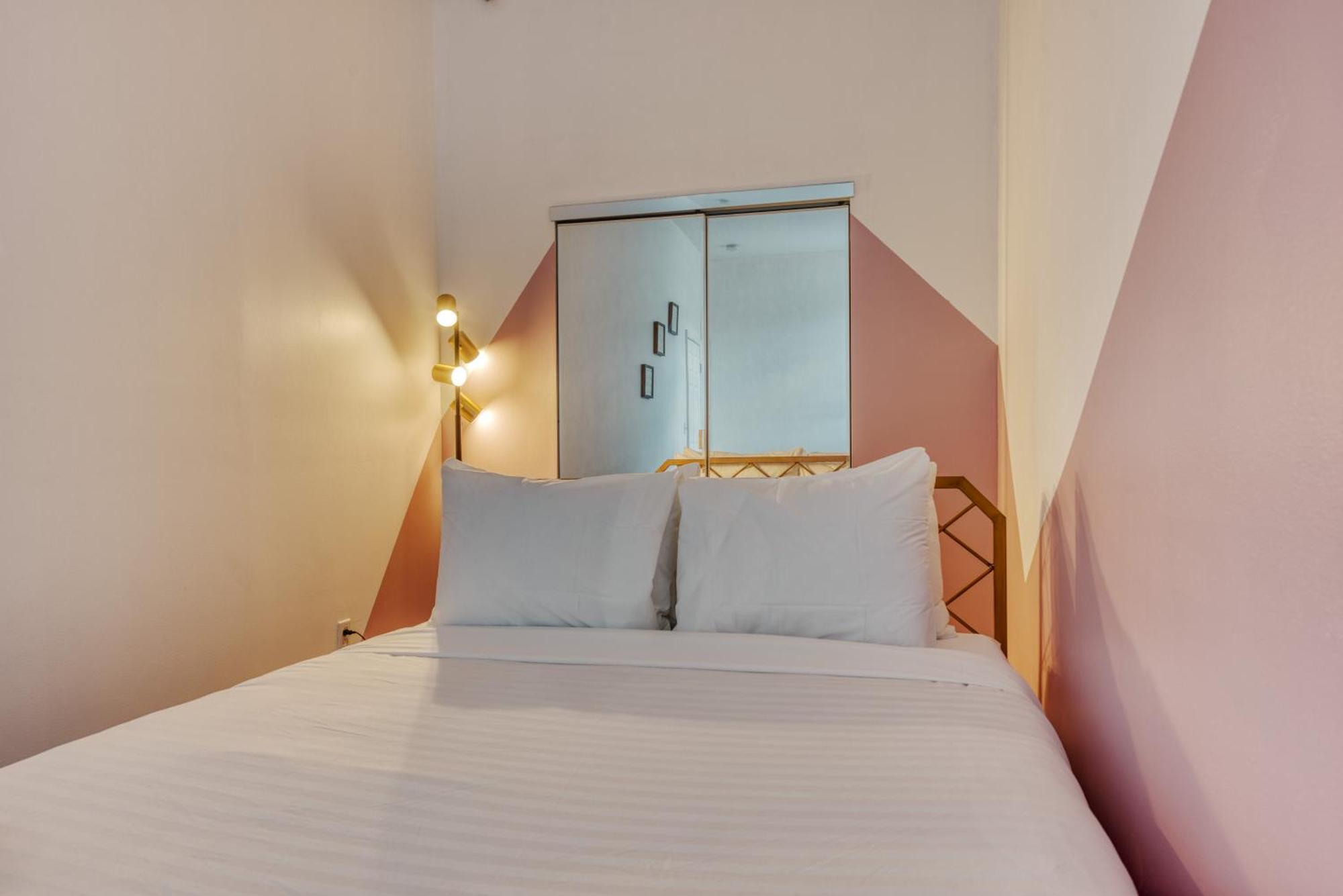 The Stairway Suites - Convention Center Philadelphia Phòng bức ảnh